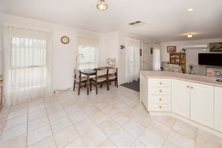 Sixth view of Homely unit listing, 4/141-143 Stradbroke Avenue, Swan Hill VIC 3585