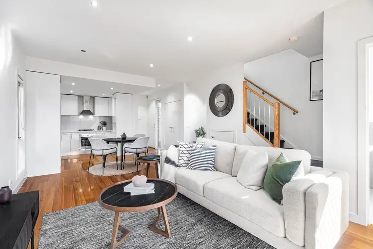 2/90 Arundel Avenue, Reservoir VIC 3073
