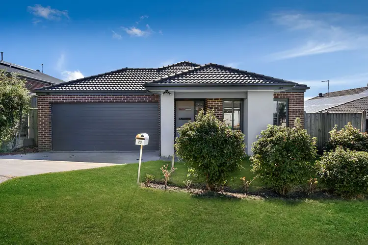 23 Bella Vista Crescent, Pakenham VIC 3810