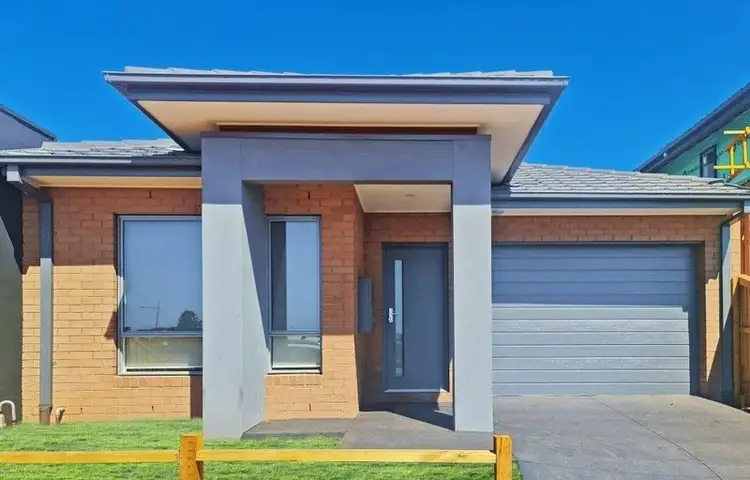32 REVERENCE Drive, Rockbank VIC 3335
