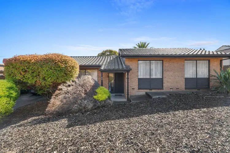 40 Columbia Crescent