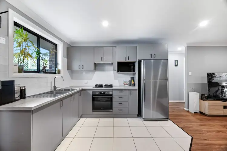 Sixth view of Homely house listing, 17/7 Thomas Rose Drive, Rosemeadow NSW 2560