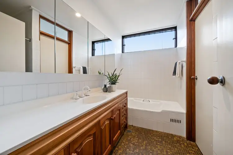 Sixth view of Homely house listing, 1 Bandjalong Crescent, Aranda ACT 2614