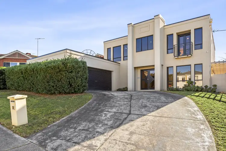 9 Victory Way, Highton VIC 3216