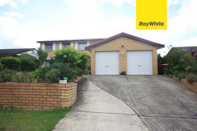 5 Moresby Place, Glenfield NSW 2167