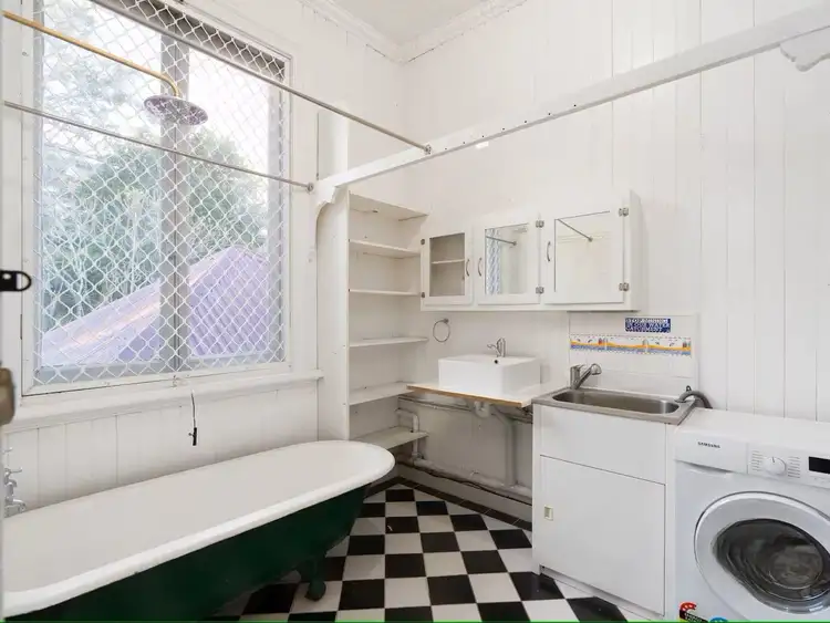 Fifth view of Homely apartment listing, 8/35 Hillside Street, Hamilton QLD 4007