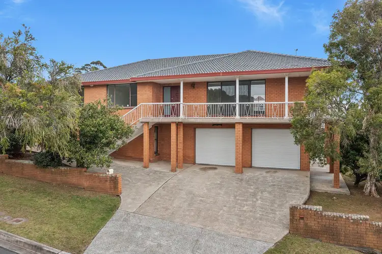 12 Loftus Drive, Barrack Heights NSW 2528