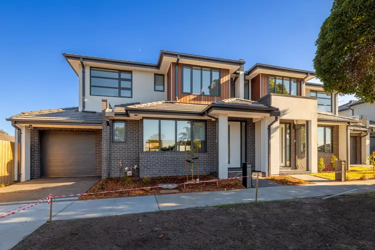 2A & 2B/174 Kangaroo Road, Hughesdale VIC 3166