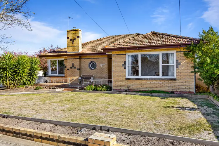15 Grandview Grove, Wendouree VIC 3355