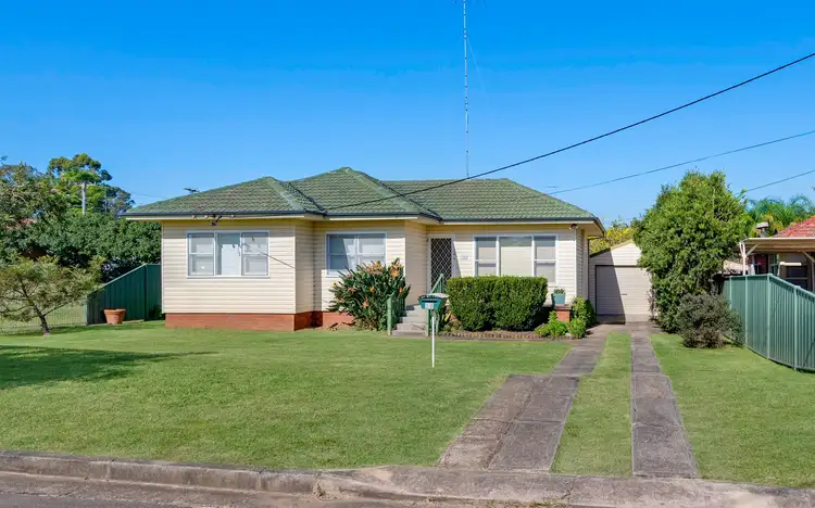 16 Reddan Avenue, Penrith NSW 2750