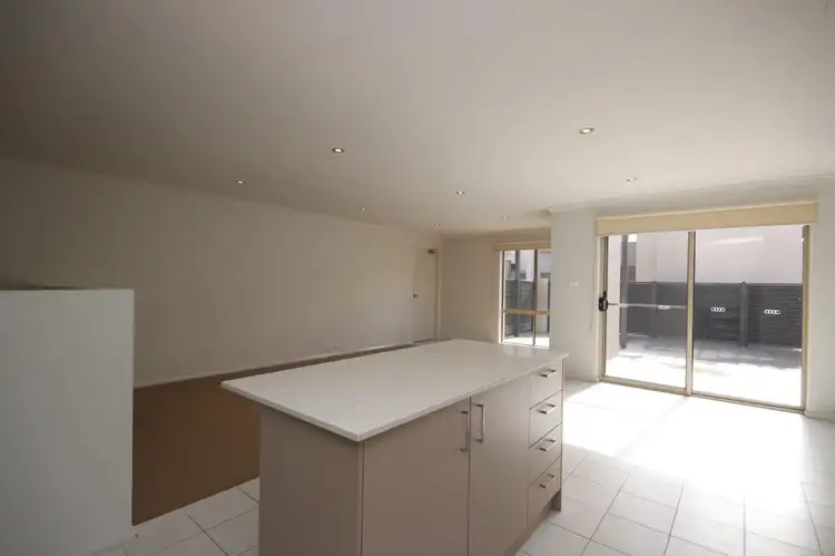 Fourth view of Homely apartment listing, 8/9 Maria Place, Lyons ACT 2606