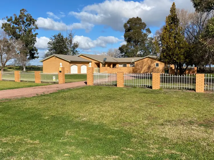 219 BEAUMONT Road, Hanwood NSW 2680