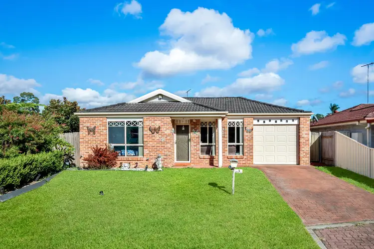 3 Farrar Place, St Helens Park NSW 2560