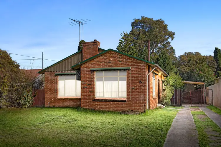 15 Law Street, Heidelberg Heights VIC 3081
