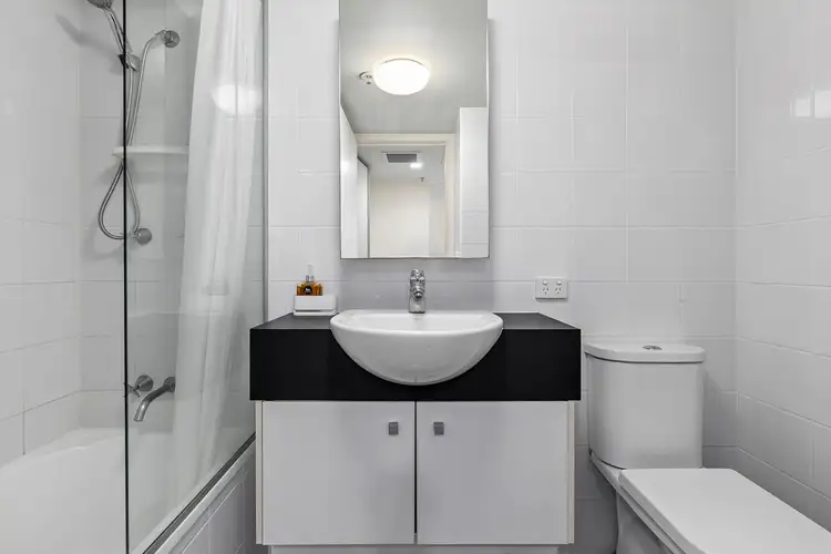 Seventh view of Homely apartment listing, 6/170 Leichhardt Street, Spring Hill QLD 4000