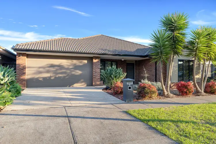 3 Basingstoke Retreat, Craigieburn VIC 3064
