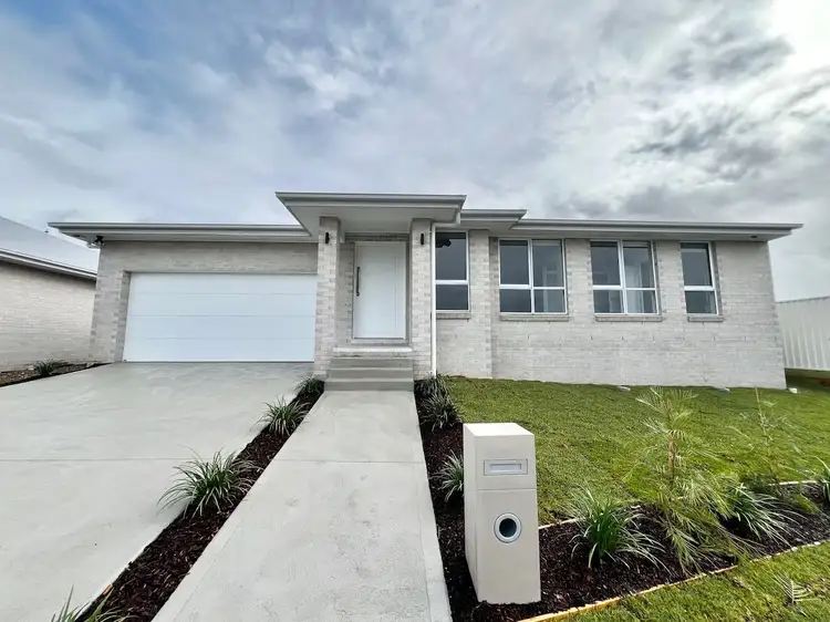 32 Dulcimere Street, Tahmoor NSW 2573