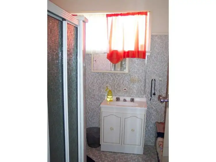 Seventh view of Homely house listing, 98 Redfern St, Cowra NSW