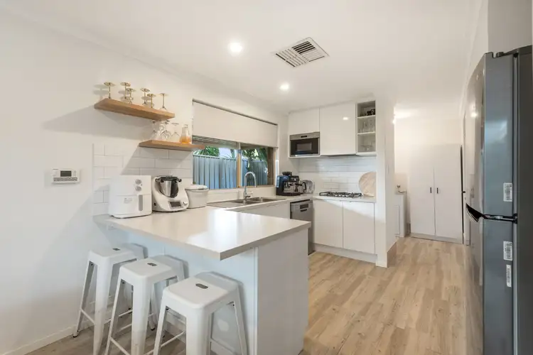 2/17 Satellite Retreat, Kiara WA 6054