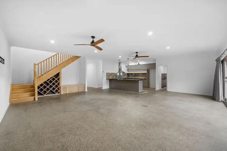 Second view of Homely house listing, 7 Orkney Court, Ballarat North VIC 3350
