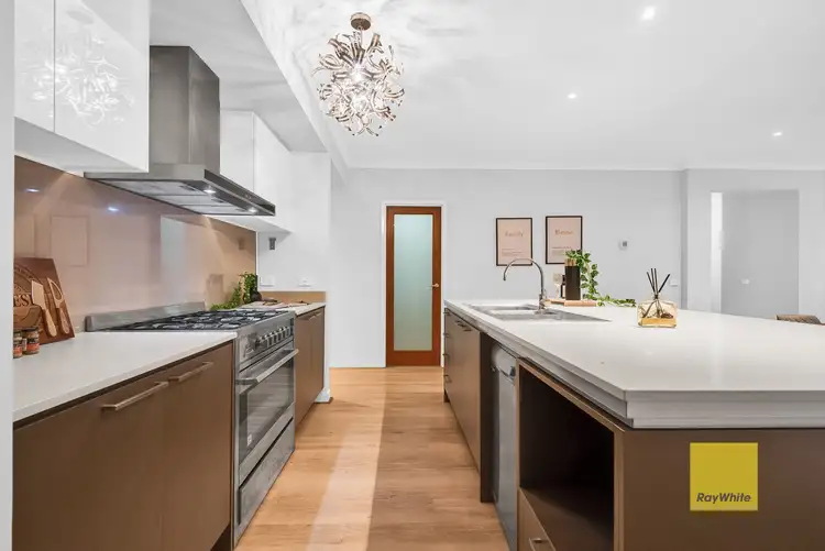 Fifth view of Homely house listing, 7 Glenfern Circuit, Truganina VIC 3029