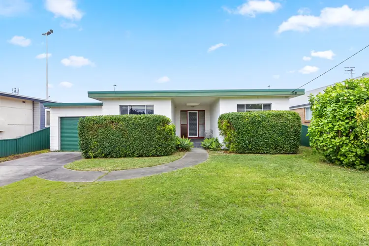 14 Elua Avenue, Budgewoi NSW 2262