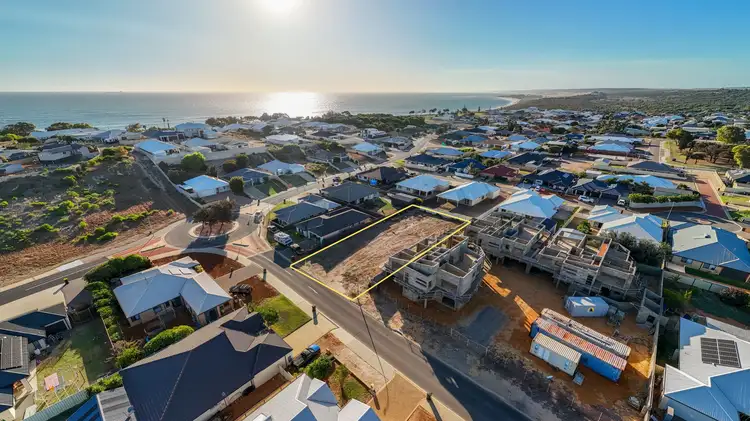 3 Reef Boulevard, Drummond Cove WA 6532