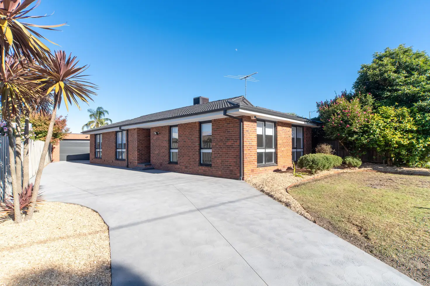 Main view of Homely house listing, 8 Lorraine Avenue, Langwarrin VIC 3910