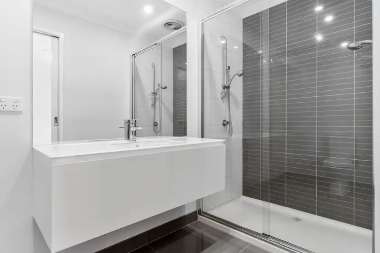 Fourth view of Homely house listing, 8 Lorraine Avenue, Langwarrin VIC 3910