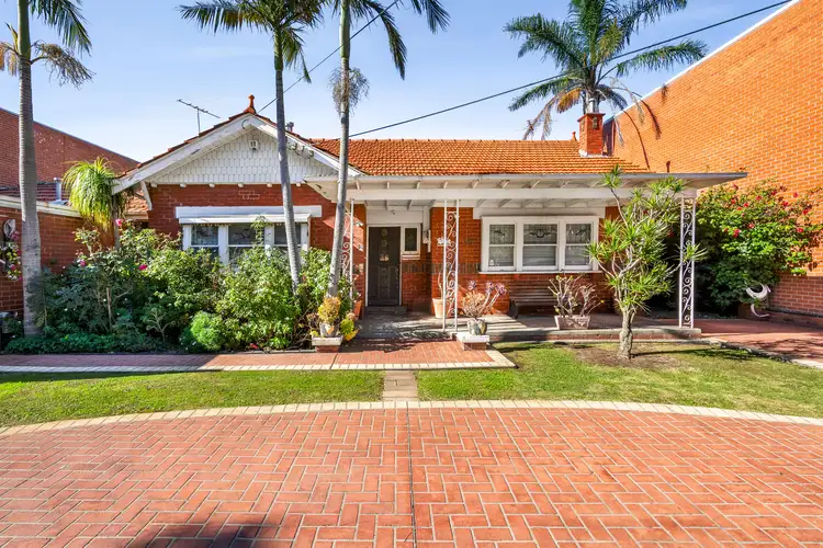 16 Blenheim Street, Glenroy VIC 3046
