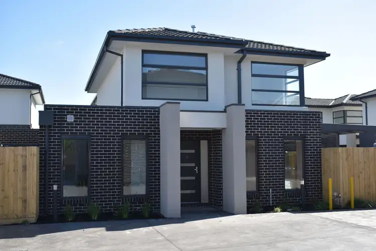 Main view of Homely townhouse listing, 9/13-15 Baileyana Drive, Endeavour Hills VIC 3802