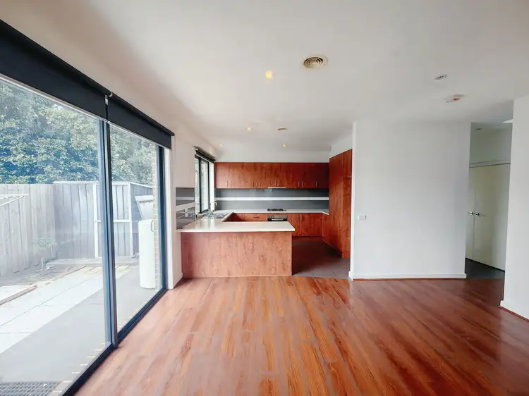 Fifth view of Homely townhouse listing, 2/10 Jason Street, Oakleigh South VIC 3167