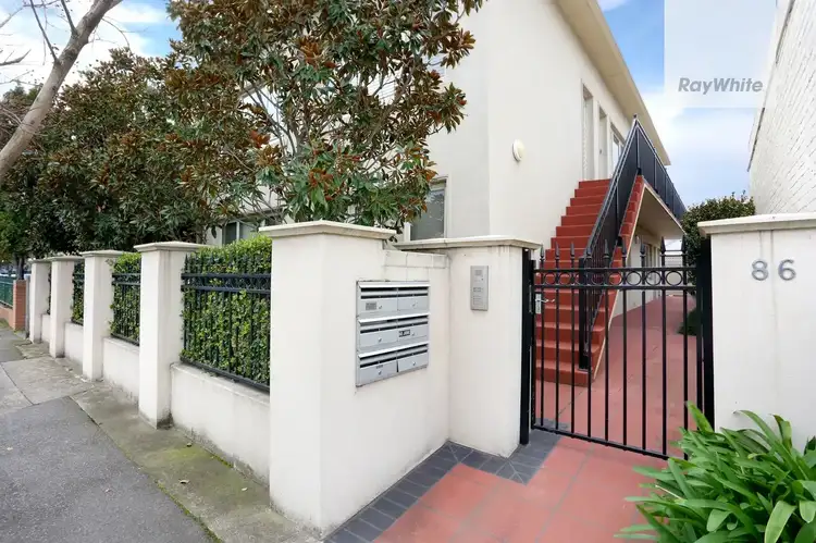 2/86 Stafford Street, Abbotsford VIC 3067