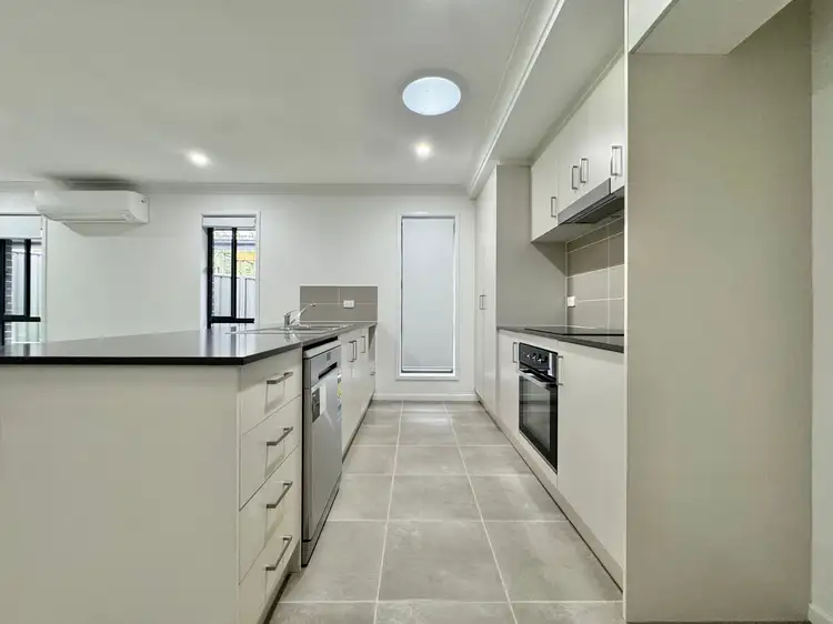 Fifth view of Homely house listing, 8 Peppermint Road, Morisset NSW 2264