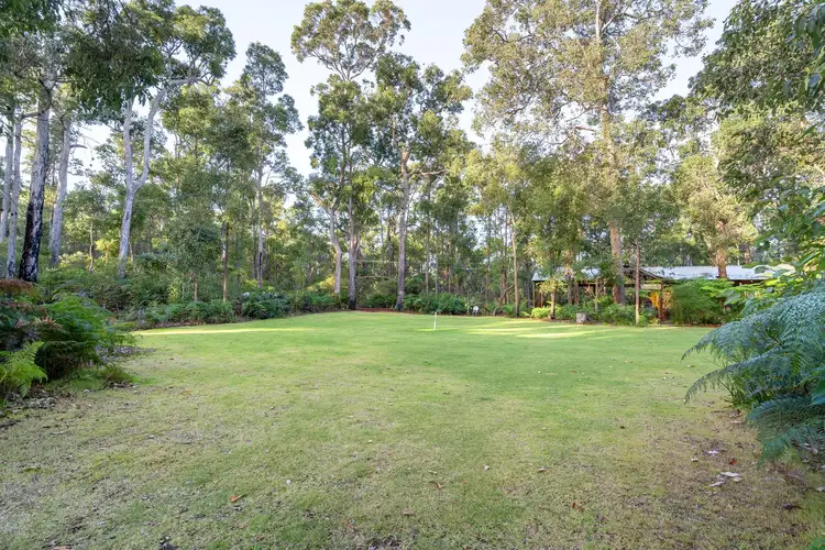 71 Leschenaultia Drive, Nannup WA 6275