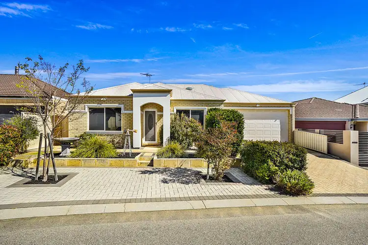 15 Eastcliff Street, Madeley WA 6065