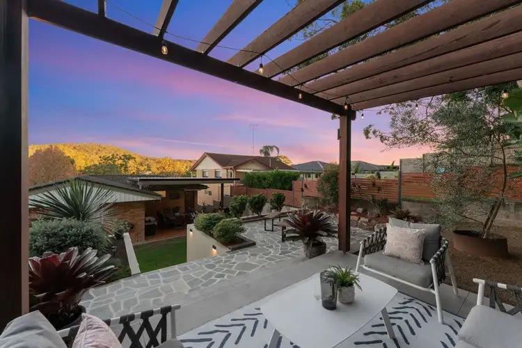 5 Dobbs Street, Holland Park West QLD 4121