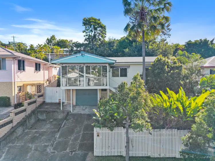 82 Nurstead Street, Camp Hill QLD 4152
