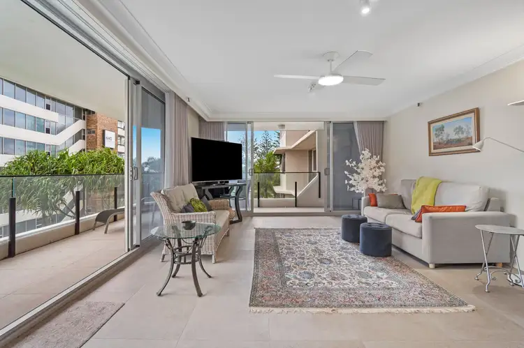 2C/1 Albert Avenue, Broadbeach QLD 4218