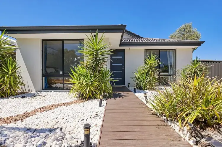27 Gladstonbury Parade, Baldivis WA 6171