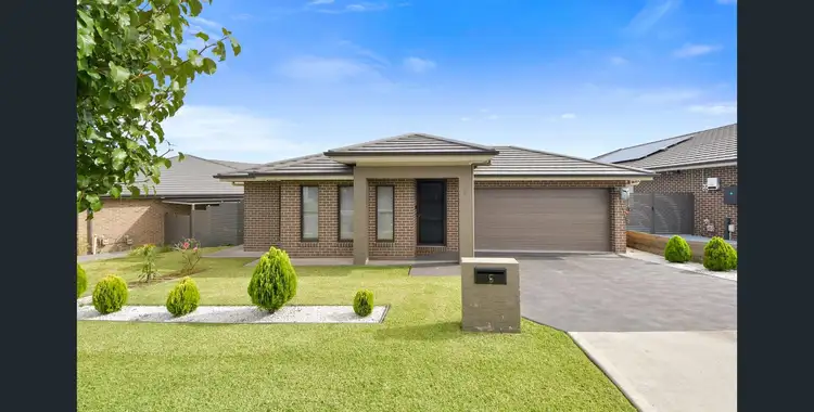 5 Holdsworth Street, Oran Park NSW 2570