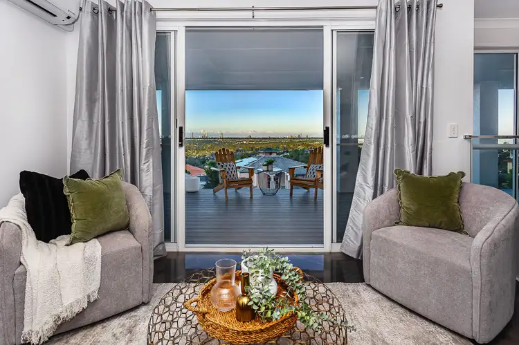 6 Galleria Court, Highland Park QLD 4211