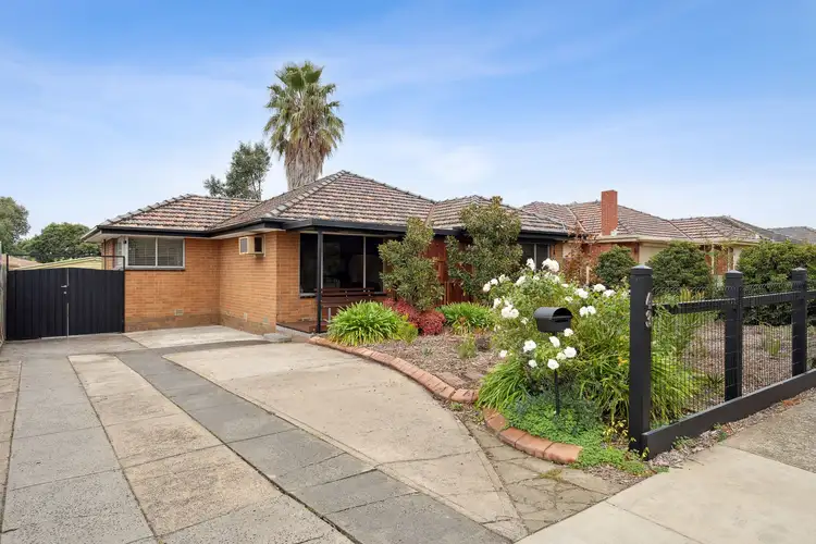 43 Pinewood Drive, Thomastown VIC 3074