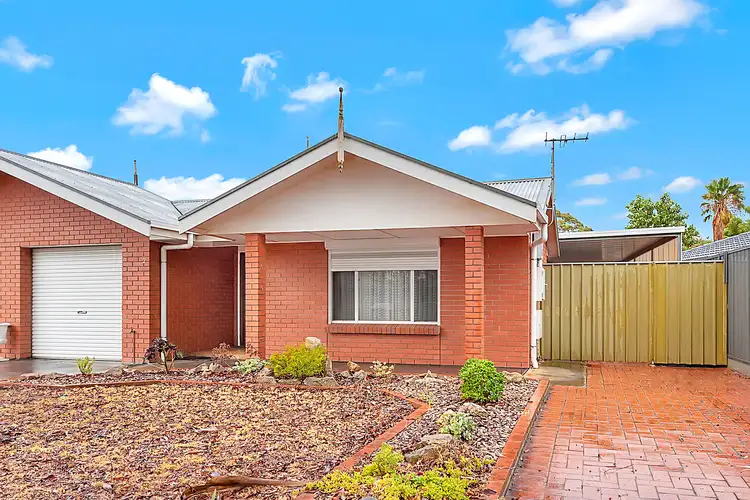 2/10 Wakeling Crescent, Parafield Gardens SA 5107