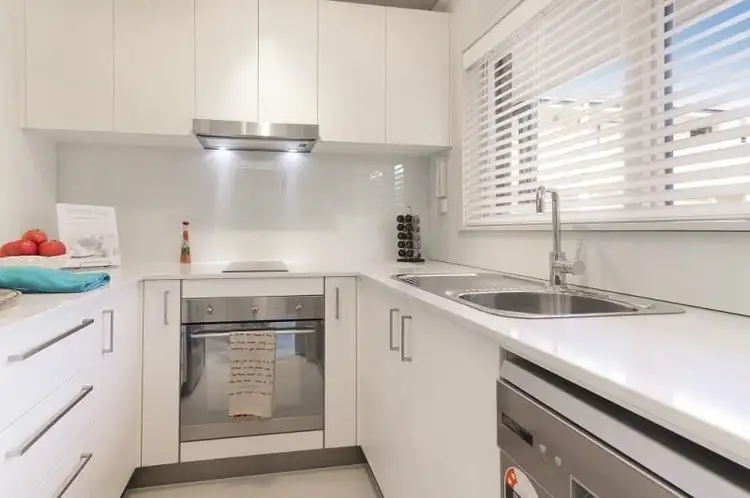 Third view of Homely apartment listing, 10/3 Herbert Street, St Kilda VIC 3182