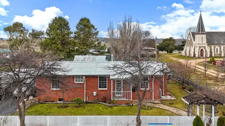 11 Stoke Street, Adaminaby NSW 2629
