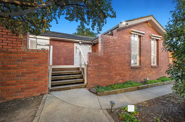 16 Rearden Close, Endeavour Hills VIC 3802