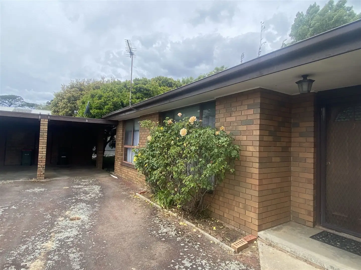 Main view of Homely unit listing, 2/41 Longley Street, Alfredton VIC 3350