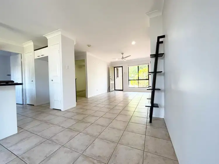 Second view of Homely house listing, 4/7 NEV Close, Wishart QLD 4122