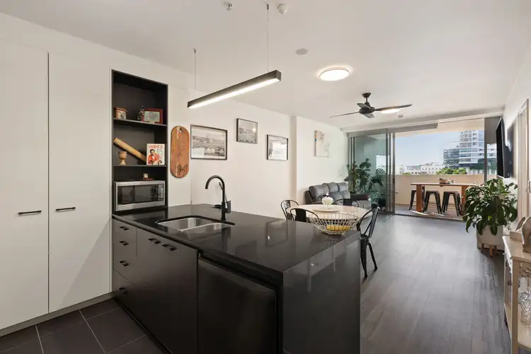 204/30 Festival Place, Newstead QLD 4006